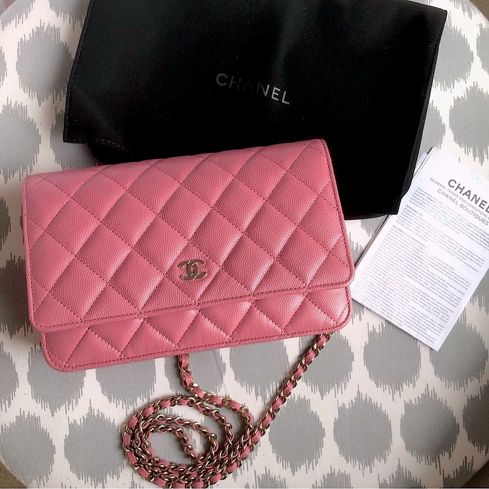 🤩💓💯 authentic Chanel WOC - Picture 2 of 12